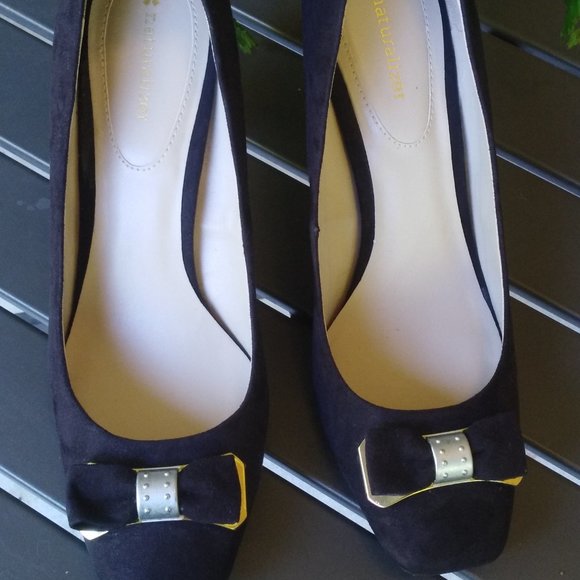 Naturalizer Marlena Womens 10M US Suede Bow With Gold, Block Heel, Black - Picture 3 of 7